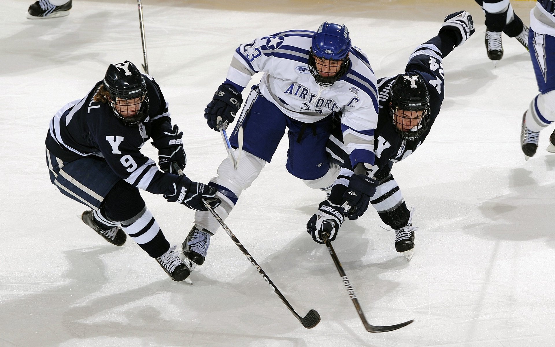 莱万攻防两端统治全场，厄瓜多尔爆冷终结罗马不败神话