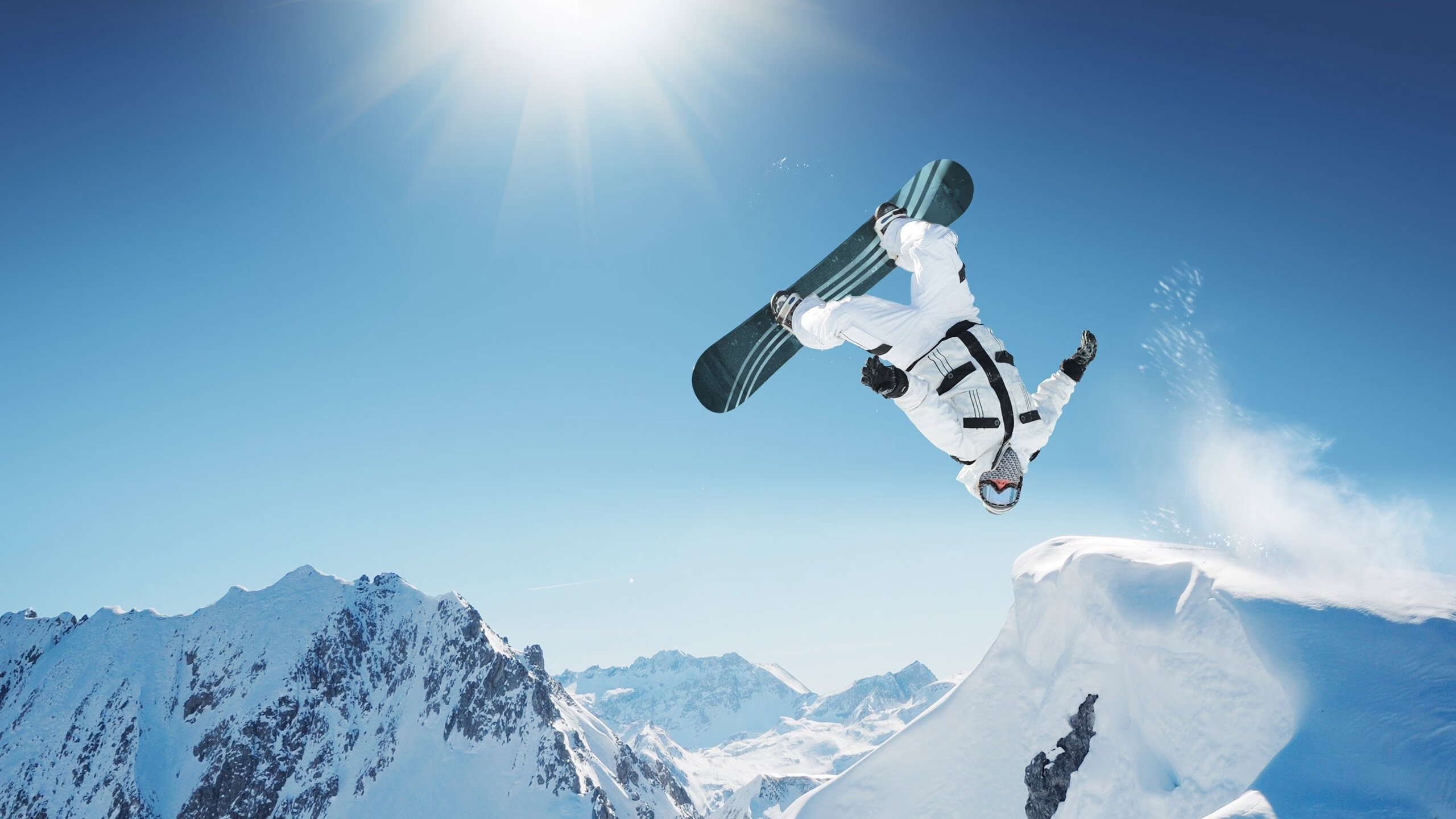 开云体育APP下载-生死战惊天逆转！埃及风暴如何将黄色潜水艇逼入绝境？