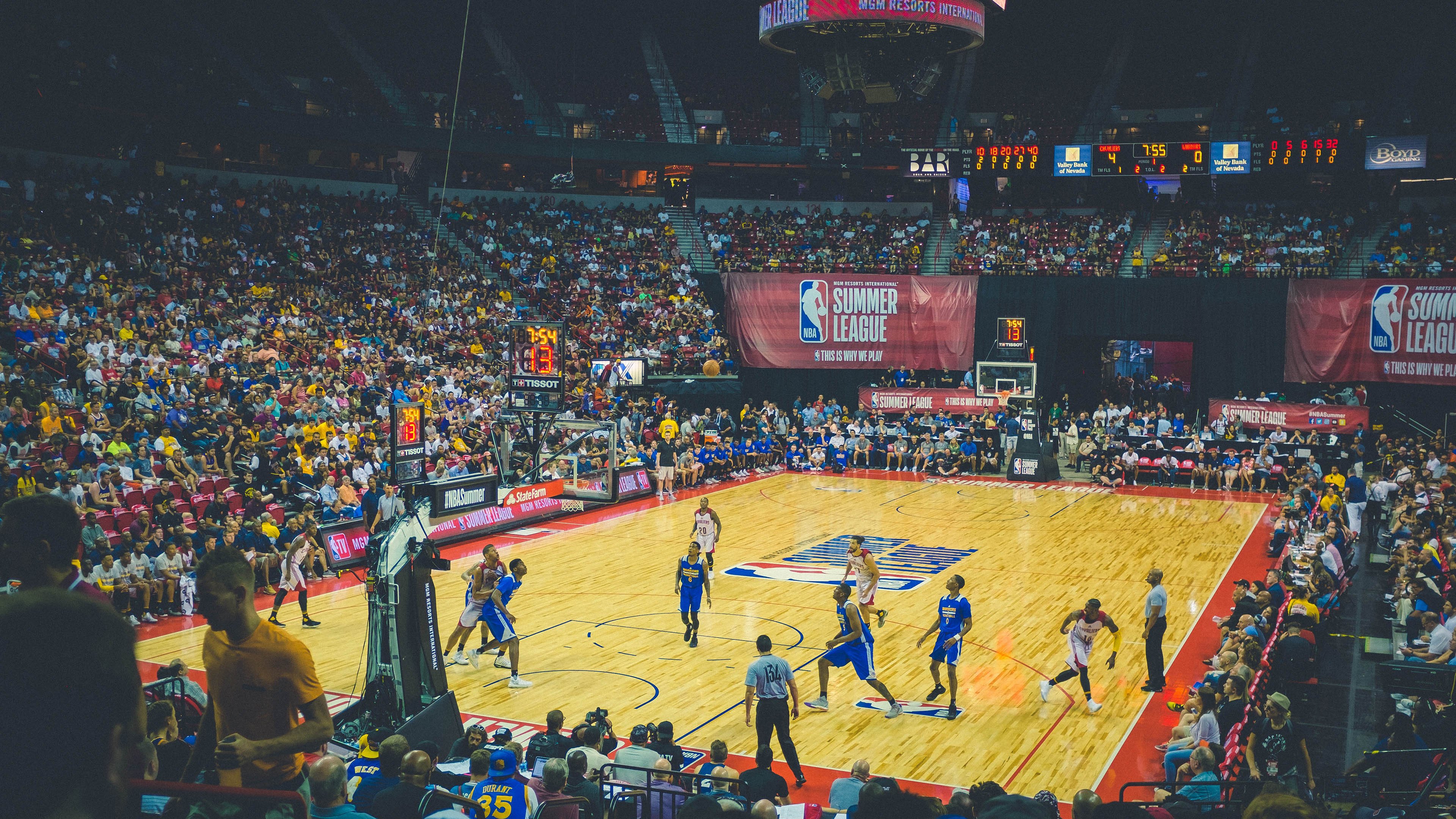 开云体育官网-跨洲际的体育奇迹夜，当足球绝杀邂逅篮球神话，劳塔罗与新西兰共写英雄叙事